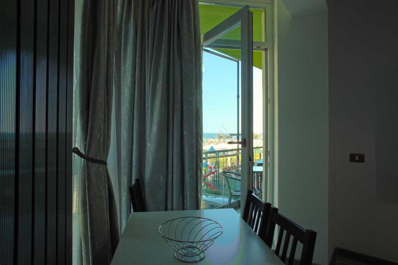 Isabelle Apartament Alezzi Beach Resort Mamaia Nord Năvodari Kültér fotó